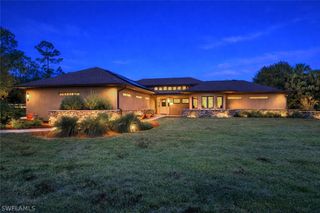 2671 4th AVE NE, Naples, FL 34120