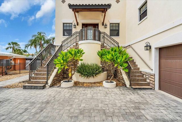 302 COLONIA LANE W, Nokomis, FL 34275