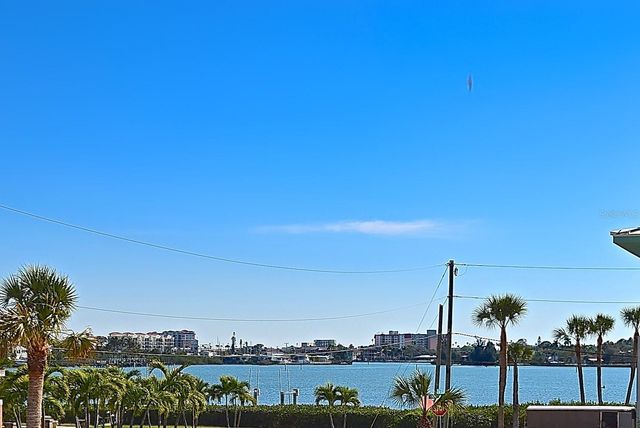 302 COLONIA LANE W, Nokomis, FL 34275