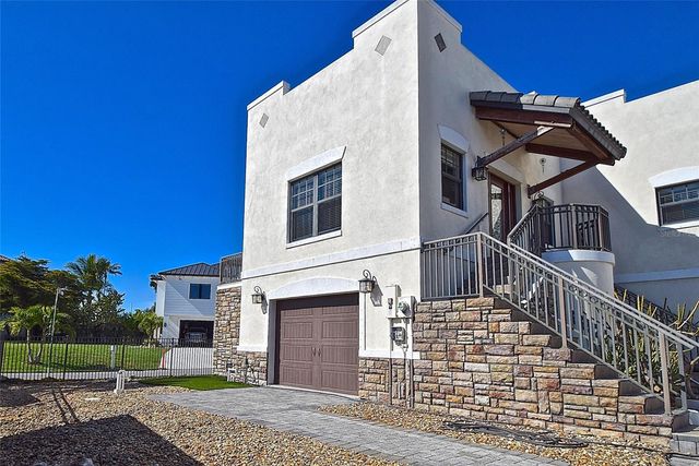 302 COLONIA LANE W, Nokomis, FL 34275