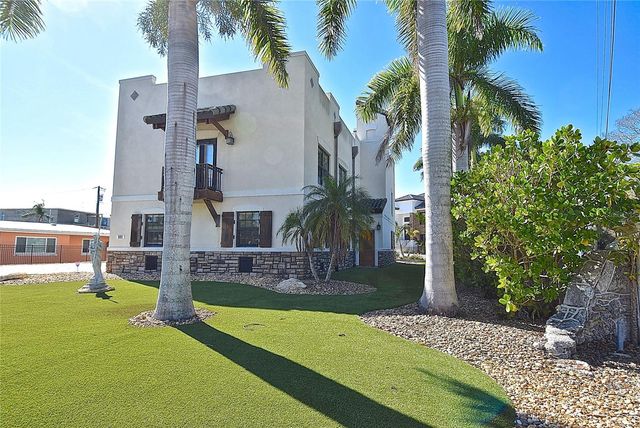 302 COLONIA LANE W, Nokomis, FL 34275