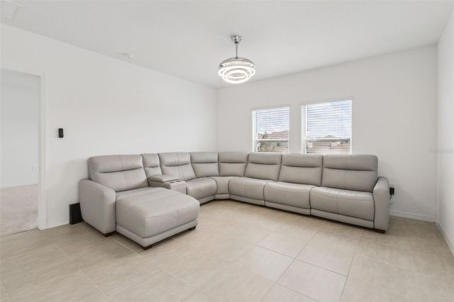 33857 SKY BLOSSOM CIRCLE, Leesburg, FL 34788