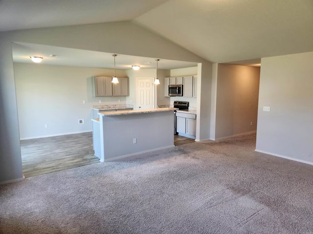 31 Avant Garde Dr, Little Rock, AR 72204