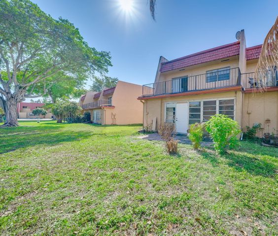 7 Ann Lee Lane, Tamarac, FL 33319