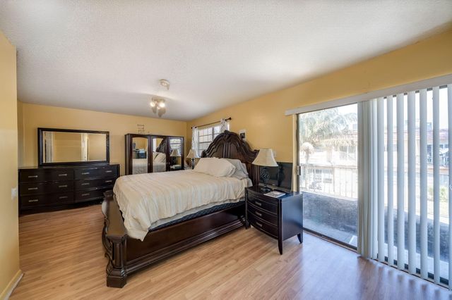 7 Ann Lee Lane, Tamarac, FL 33319