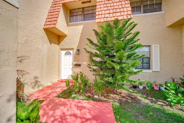 7 Ann Lee Lane, Tamarac, FL 33319