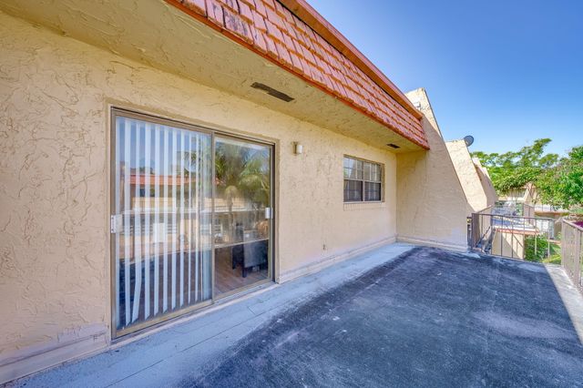 7 Ann Lee Lane, Tamarac, FL 33319