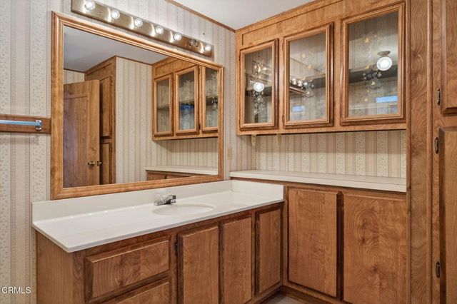 78 Poinsettia Gardens Drive, Ventura, CA 93004