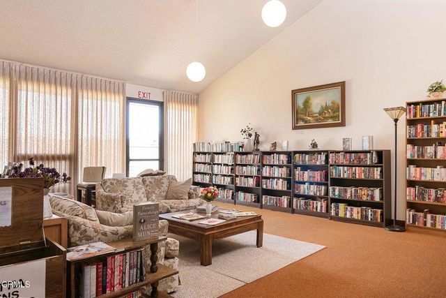 78 Poinsettia Gardens Drive, Ventura, CA 93004