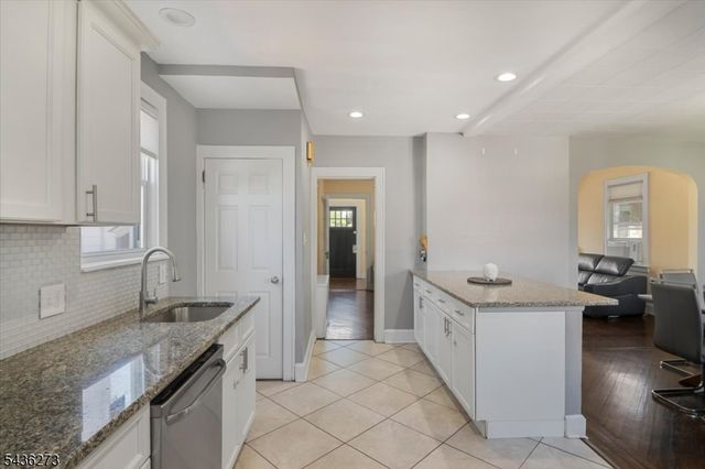 73 Forest St, North Arlington Boro, NJ 07031
