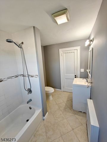 73 Forest St, North Arlington Boro, NJ 07031