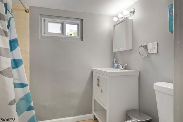 73 Forest St, North Arlington Boro, NJ 07031