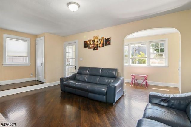 73 Forest St, North Arlington Boro, NJ 07031