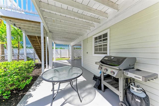 517 SPRING AVENUE, Anna Maria, FL 34216
