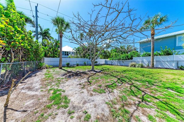 517 SPRING AVENUE, Anna Maria, FL 34216