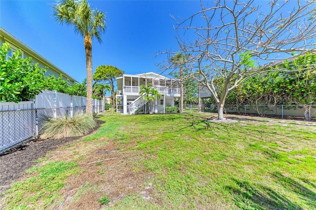 517 SPRING AVENUE, Anna Maria, FL 34216