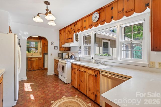 120 Assembly Drive, Montreat, NC 28757