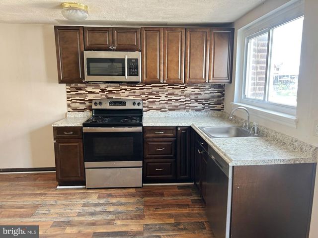 607 E SANGER ST, Philadelphia, PA 19120