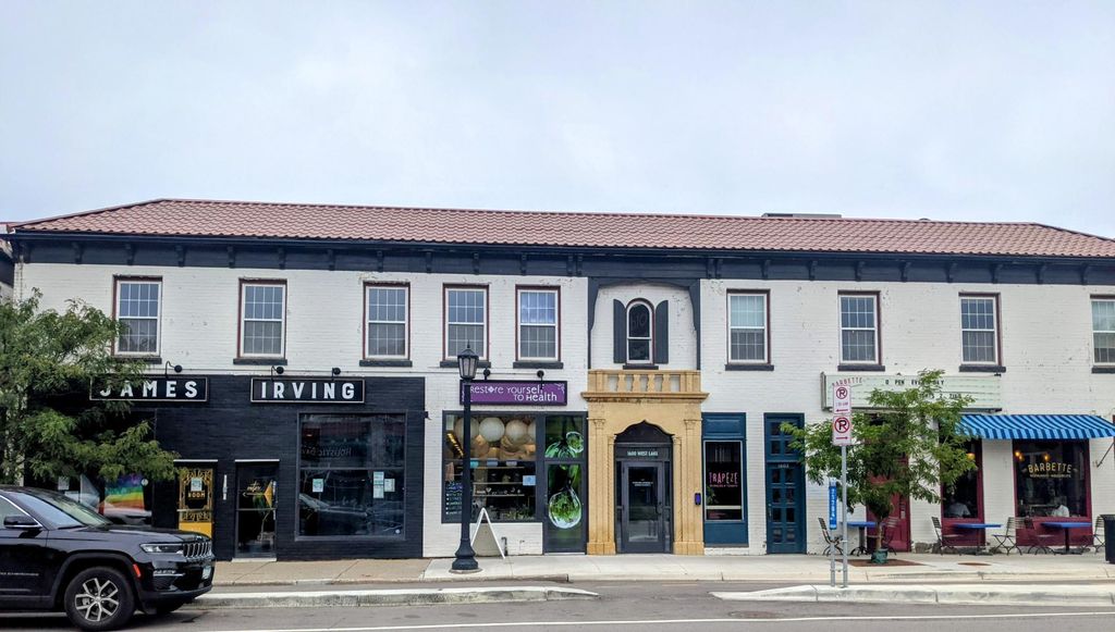 1600 W Lake Street, Minneapolis, MN 55408