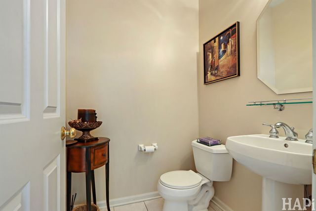 1419 White Oak Lane, Woodstock, IL 60098