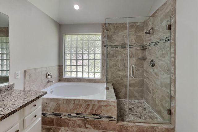 18 Vista Mill Place, Spring, TX 77382