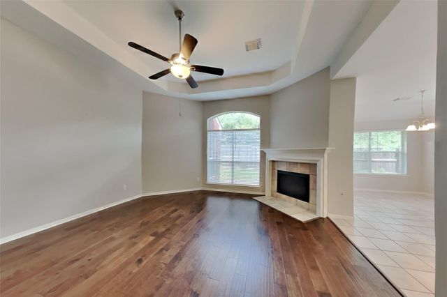 18 Vista Mill Place, Spring, TX 77382