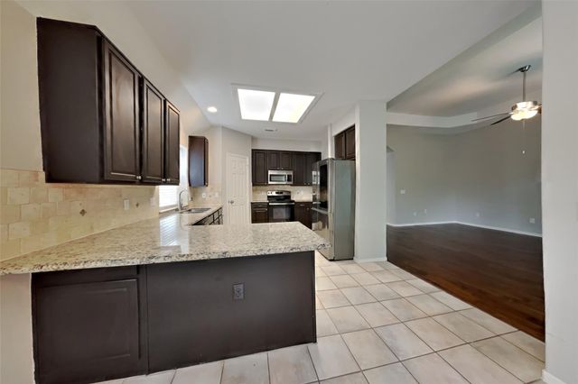 18 Vista Mill Place, Spring, TX 77382