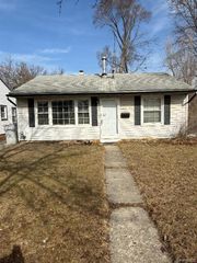 1441 E Harry Avenue, Hazel Park, MI 48030