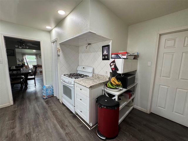 5526 Bunte Street, Houston, TX 77026