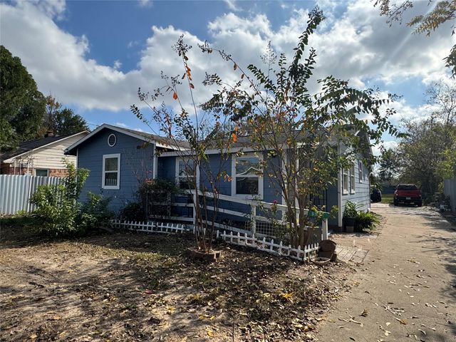 5526 Bunte Street, Houston, TX 77026