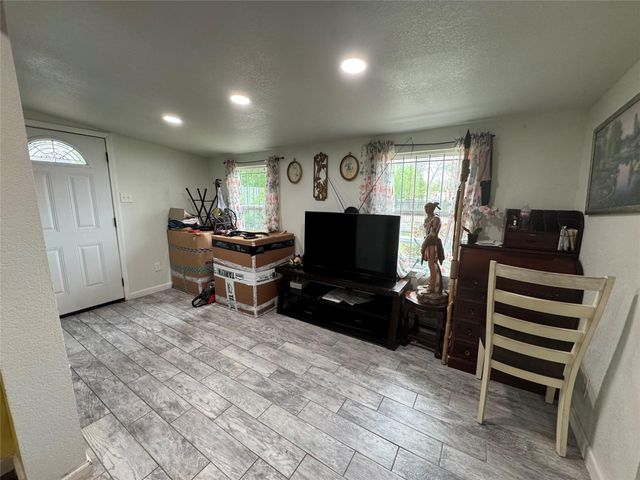 5526 Bunte Street, Houston, TX 77026