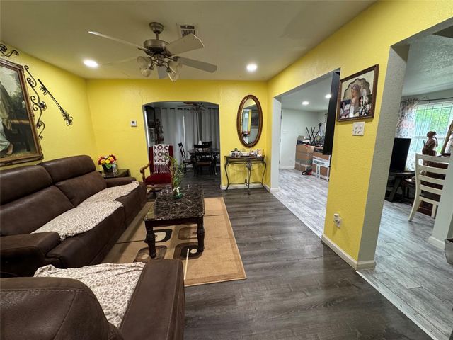 5526 Bunte Street, Houston, TX 77026