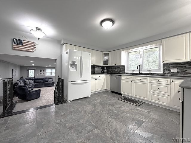 4858 Smiley Terrace, Clarence, NY 14031