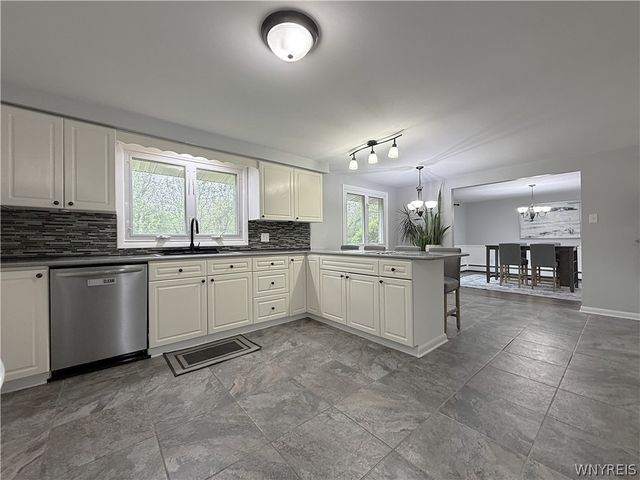 4858 Smiley Terrace, Clarence, NY 14031