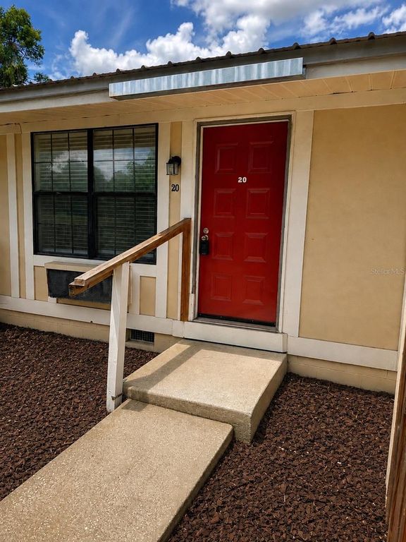 420-420 MILLS STREET 20, Leesburg, FL 34748