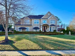 3 Rachel Ln, Monroe Twp., NJ 08831