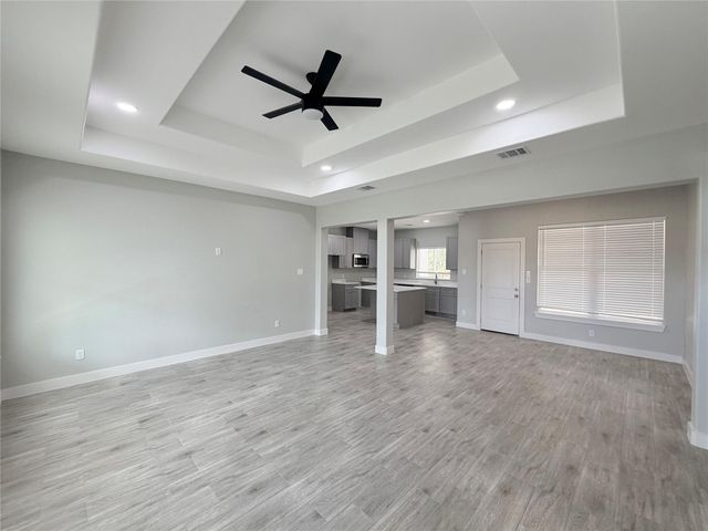1204 Road 5203, Cleveland, TX 77327
