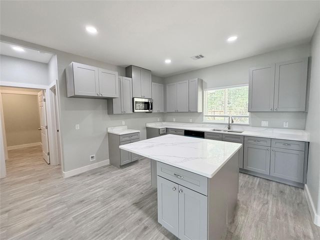 1204 Road 5203, Cleveland, TX 77327