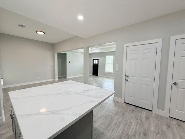 1204 Road 5203, Cleveland, TX 77327