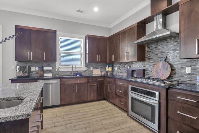 5619 Robs Court, Fort Worth, TX 76126