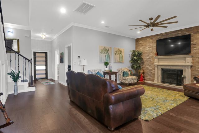 5619 Robs Court, Fort Worth, TX 76126