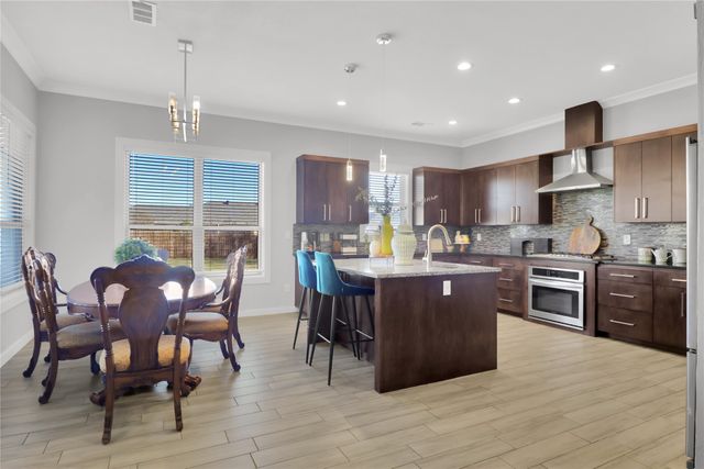 5619 Robs Court, Fort Worth, TX 76126