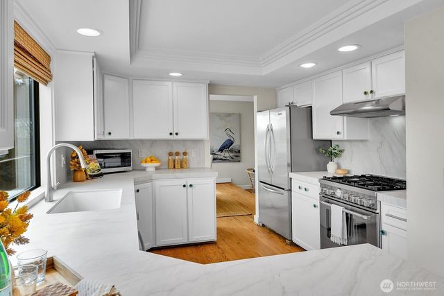 12570 Riviera Place NE, Seattle, WA 98125