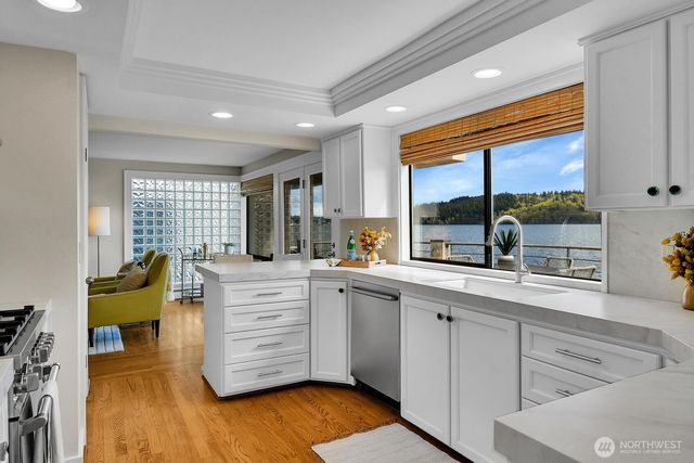 12570 Riviera Place NE, Seattle, WA 98125
