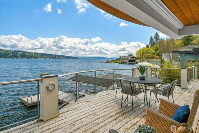 12570 Riviera Place NE, Seattle, WA 98125