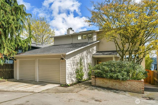 12570 Riviera Place NE, Seattle, WA 98125