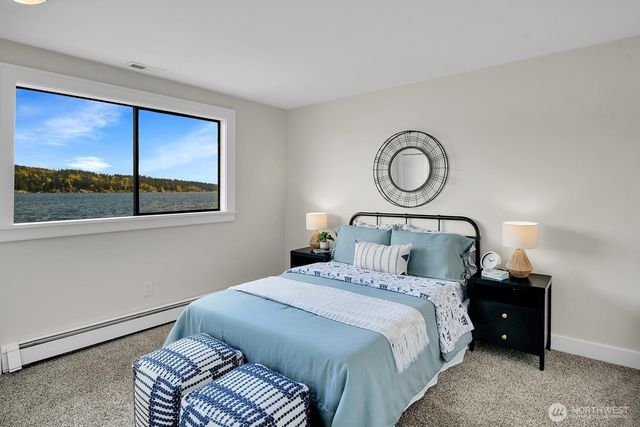 12570 Riviera Place NE, Seattle, WA 98125