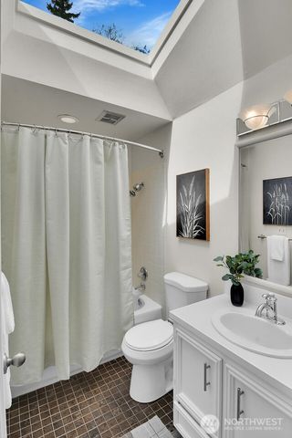 12570 Riviera Place NE, Seattle, WA 98125