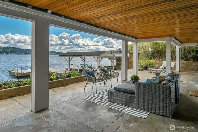 12570 Riviera Place NE, Seattle, WA 98125