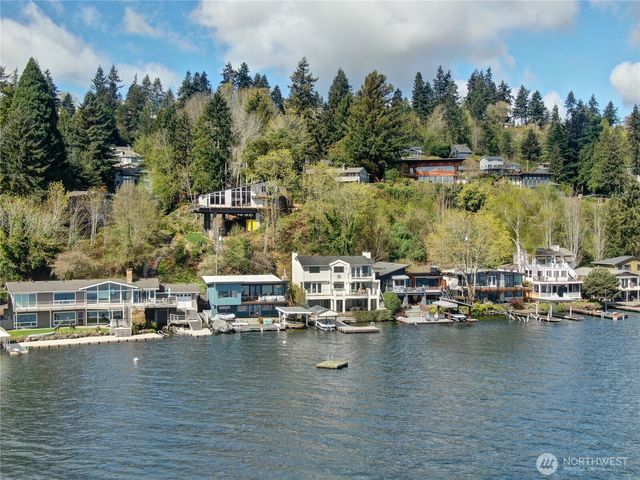 12570 Riviera Place NE, Seattle, WA 98125